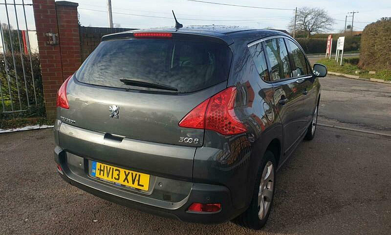 Peugeot 3008 Crossov...