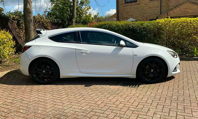 2013 Vauxhall Astra ...