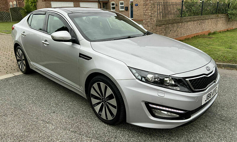 2012 Kia Optima 3 1....