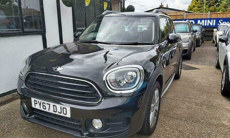 2017 Mini Countryman...