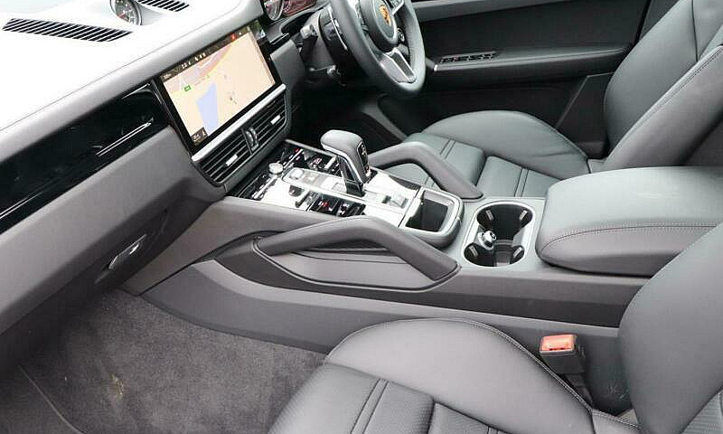 2021 Porsche Cayenne...