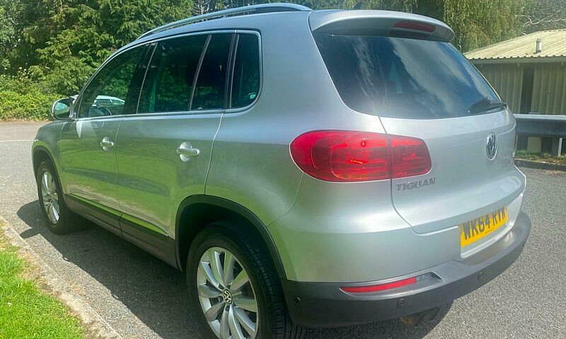 2014 Volkswagen Tigu...