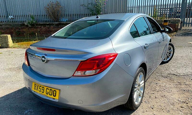 59 Insignia 4 Dr, Gr...