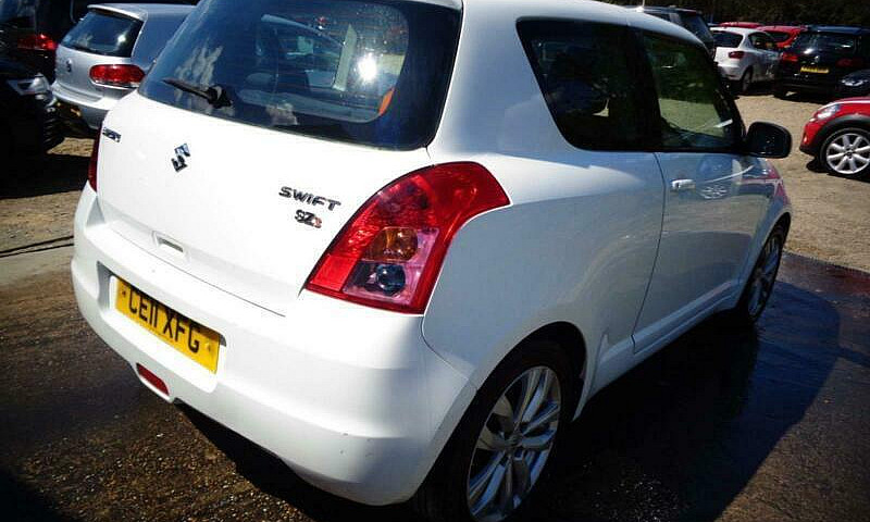 Suzuki Swift 1.3 Sz3...