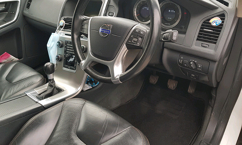 Volvo Xc60 D3 Lux Pr...