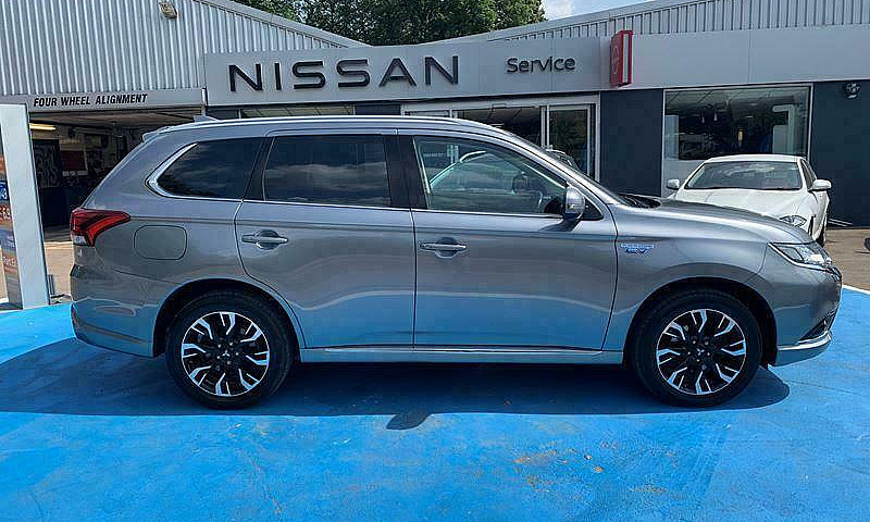 2017 Mitsubishi Outl...