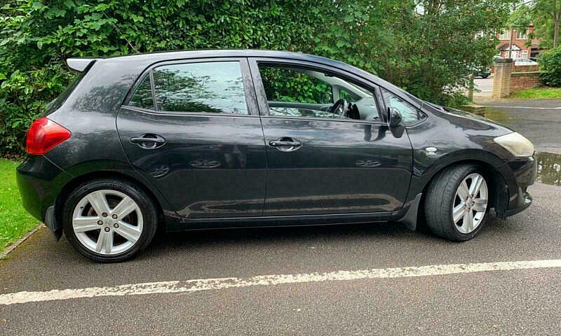 Toyota Auris 2.0D-4D...