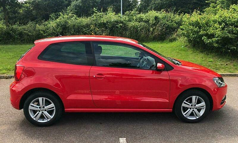 2017 Volkswagen Polo...