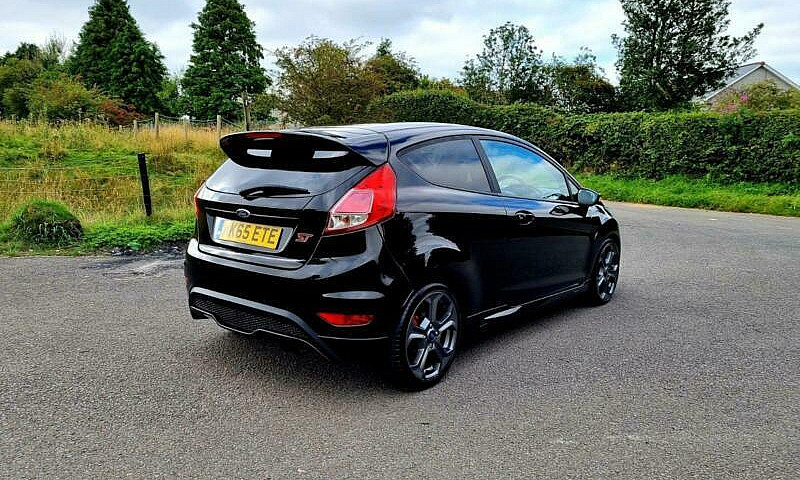 2015 Ford Fiesta 1.6...