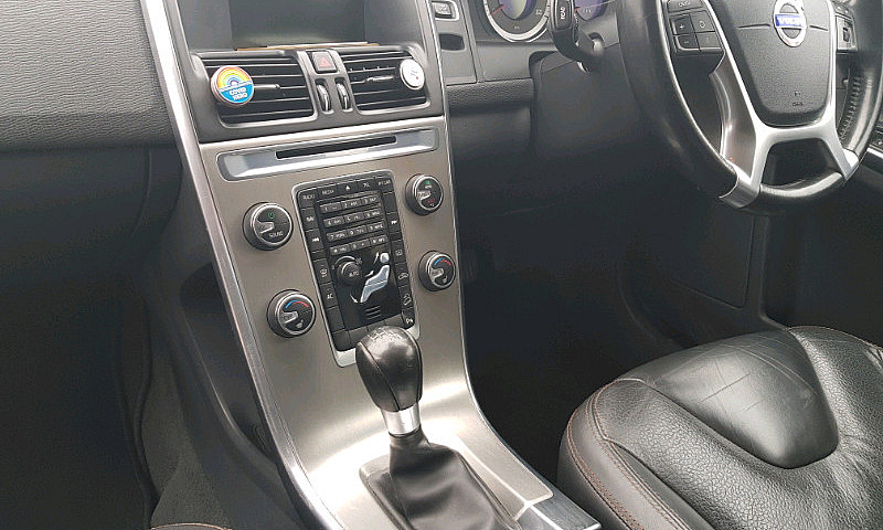 Volvo Xc60 D3 Lux Pr...