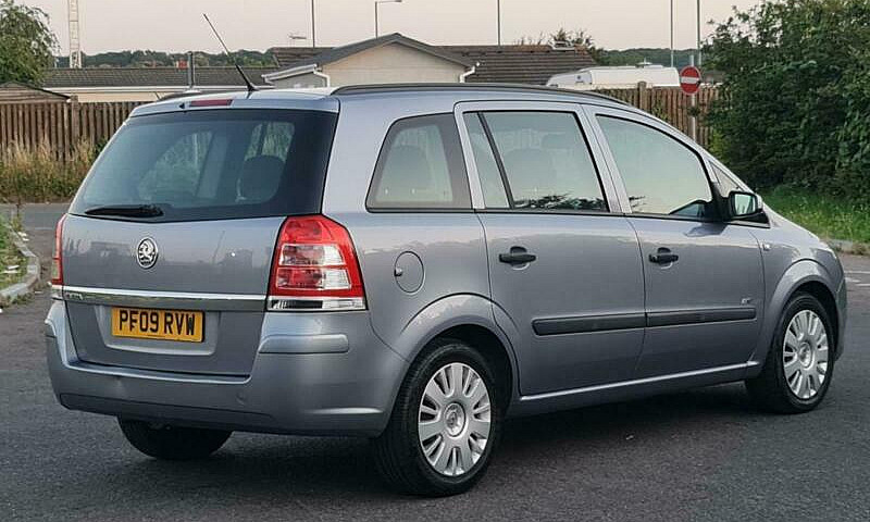 7 Seater Vauxhall Za...