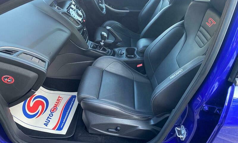 2013 Ford Focus 2.0T...