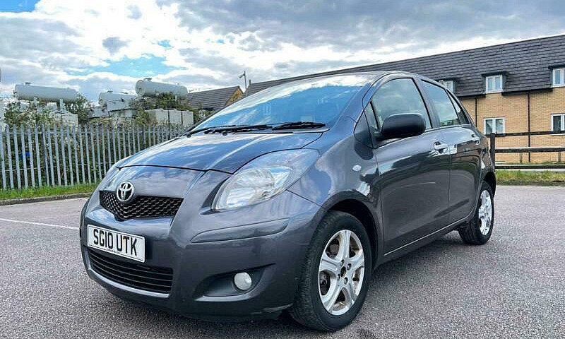 2010 Toyota Yaris 1....