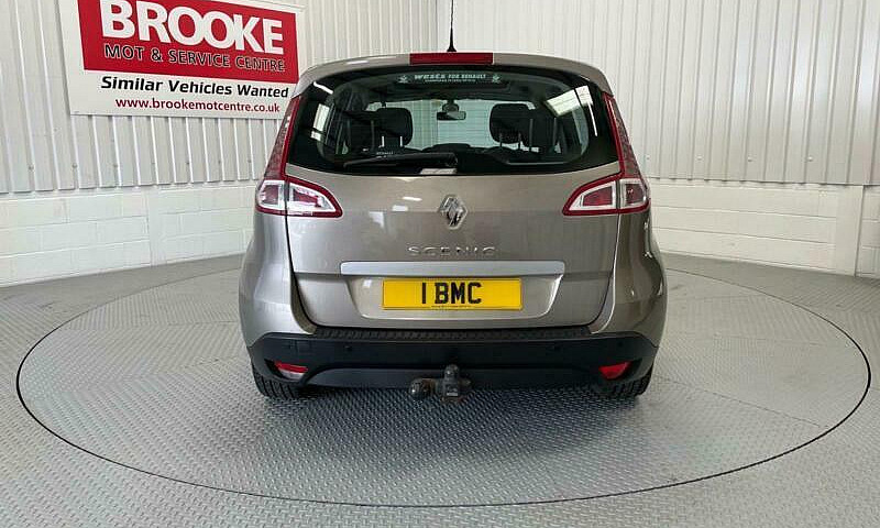 2009 Renault Scenic ...