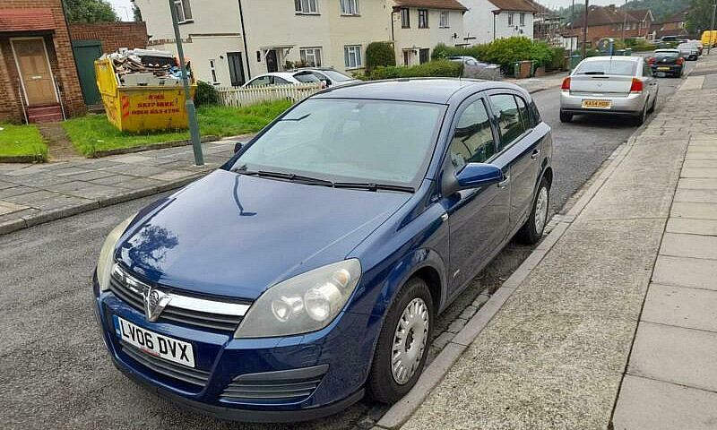 Low Mileage Vauxhall...