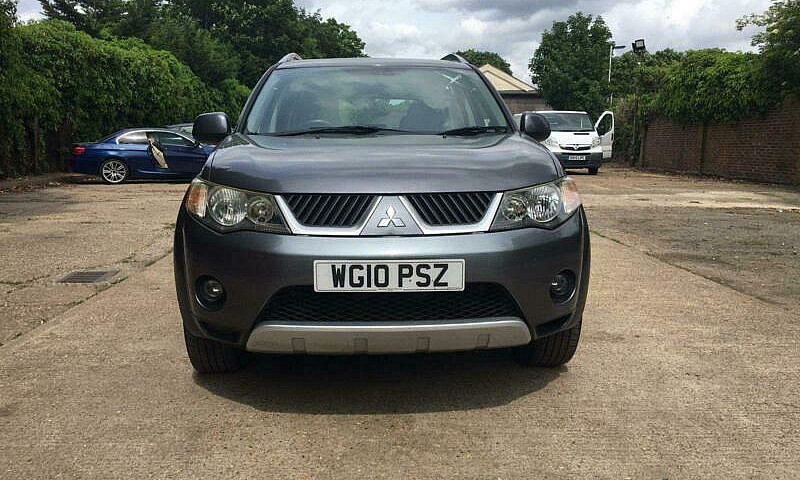 2010 Mitsubishi Outl...