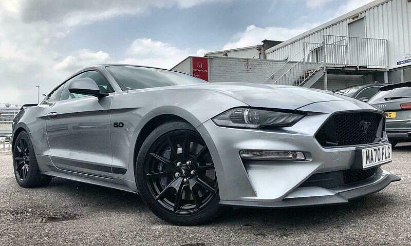 2020 Ford Mustang 5....