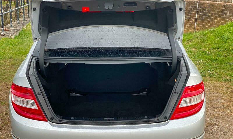 2010 Mercedes-Benz C...