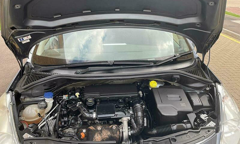 2010 Peugeot 207 1.4...