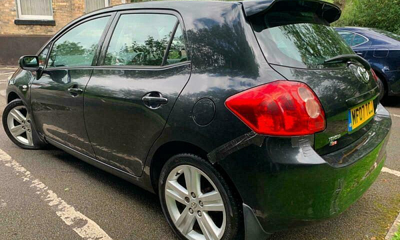 Toyota Auris 2.0D-4D...
