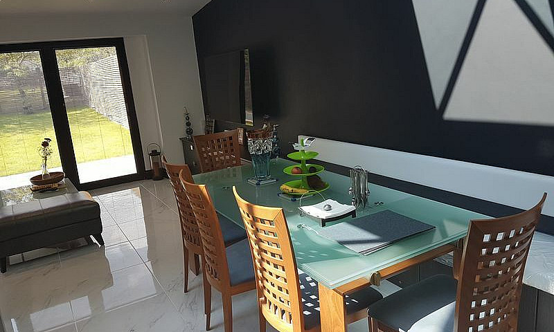 6 Bedroom House In K...