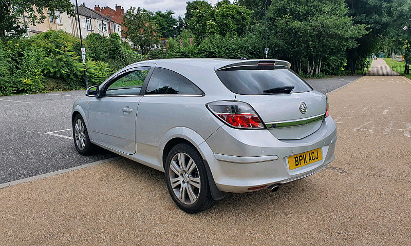 2011 Vauxhall Astra ...