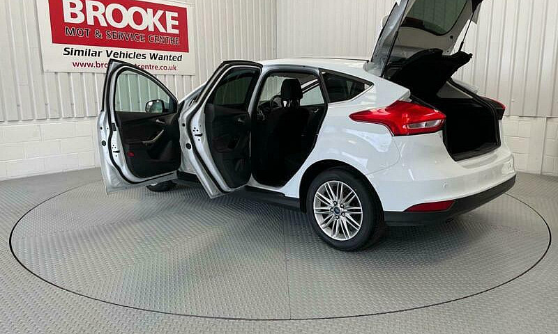 2017 Ford Focus 1.0T...