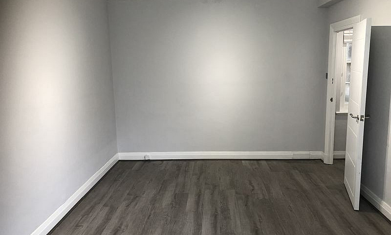 2 Bedroom Flat In Br...