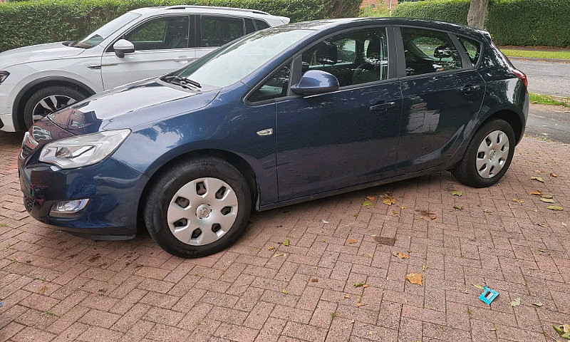 2012 Vauxhall Astra ...