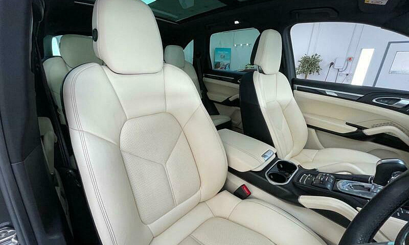 2016 Porsche Cayenne...