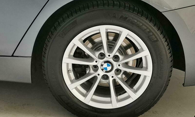 2017 Bmw 3 Series 32...