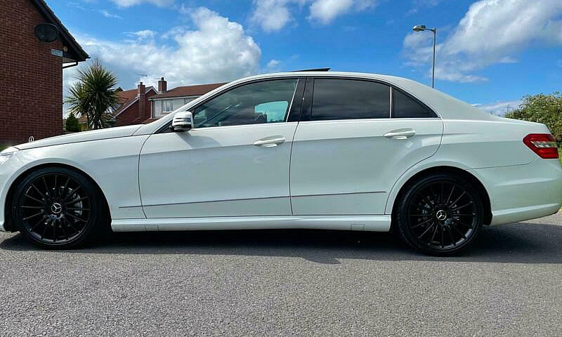 Mercedes-Benz E250 C...