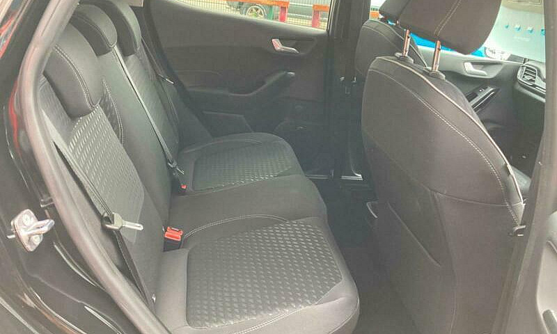 2017 (17) Ford Fiest...
