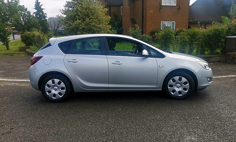 2012 Vauxhall Astra ...