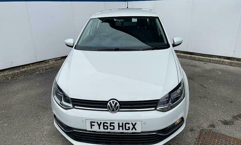 2015 Volkswagen Polo...