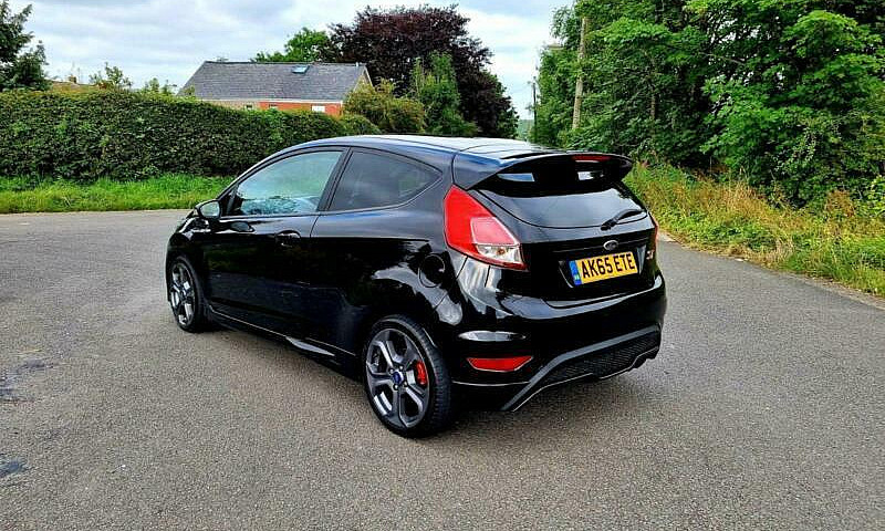 2015 Ford Fiesta 1.6...