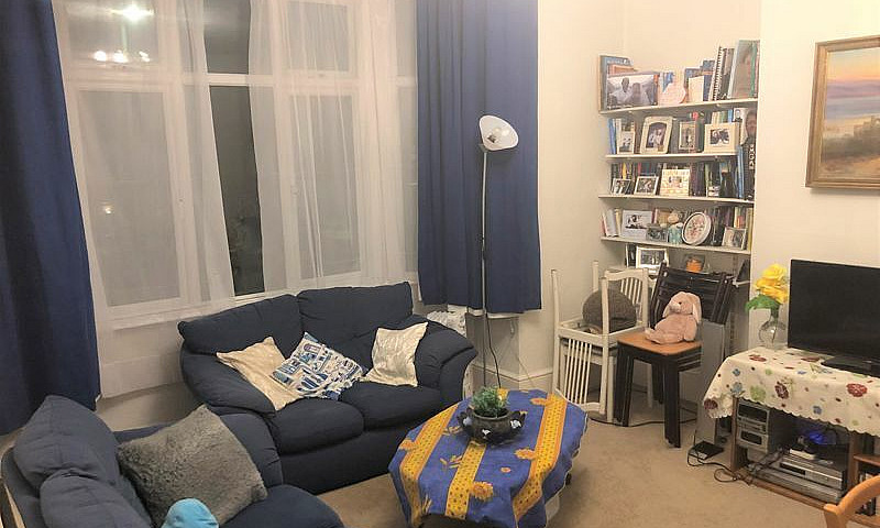 3 Bedroom Flat In Fi...