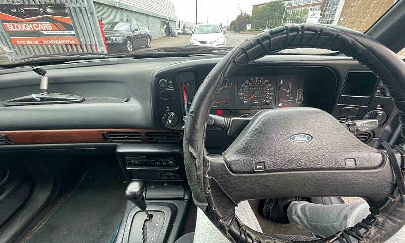 1988 Ford Granada 2....