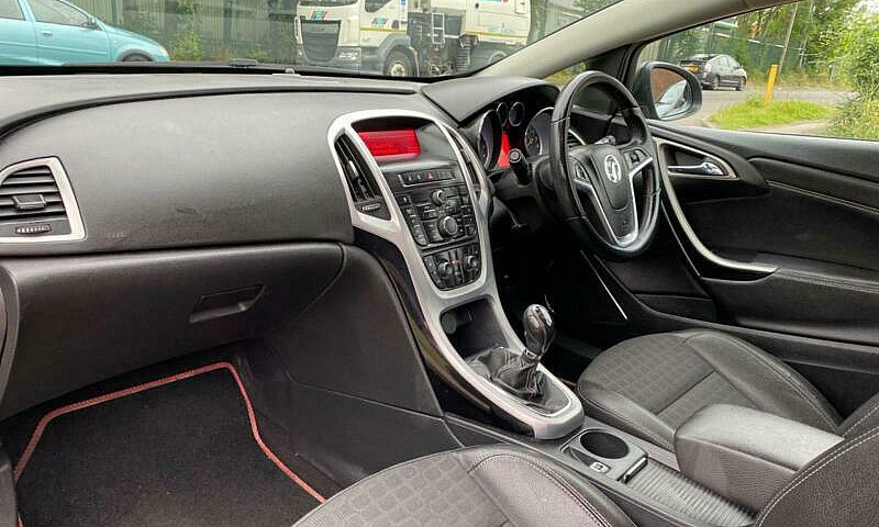 2012 Vauxhall Astra ...
