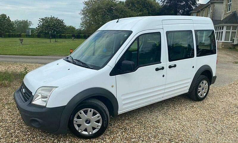 2013 Ford Tourneo Co...