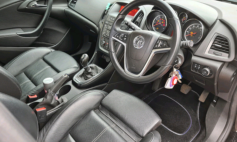 Vauxhall Astra J 201...