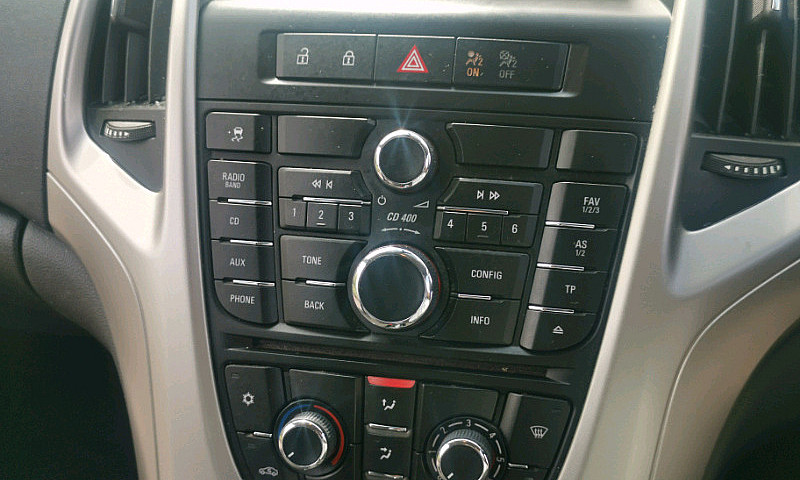 2012 Vauxhall Astra ...