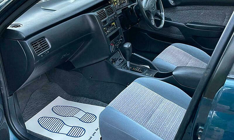 Toyota Carina E 1.6 ...