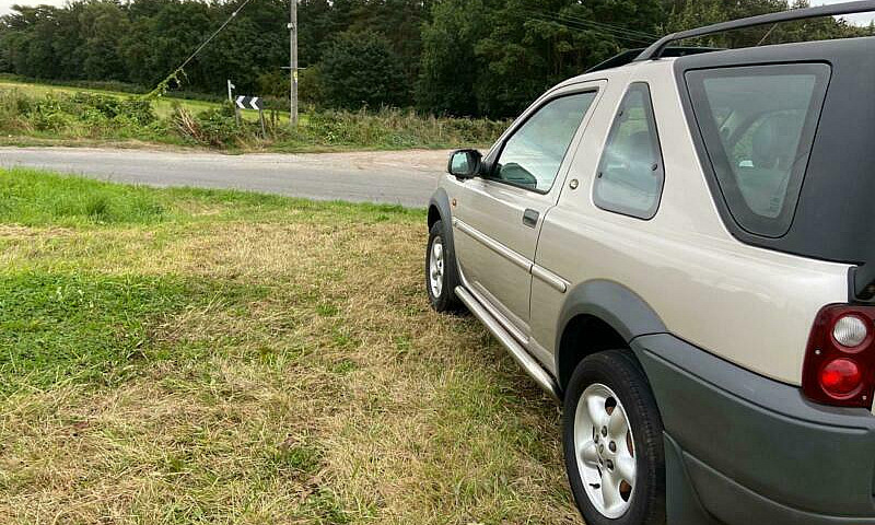 Land Rover Freelande...