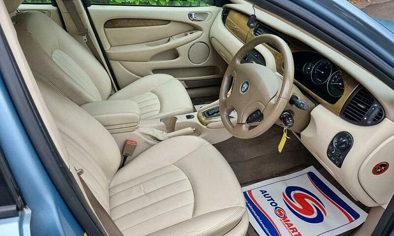 2004 53 Jaguar X-Typ...