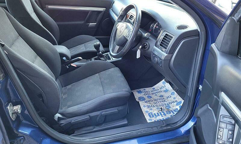 2008 Vauxhall Vectra...