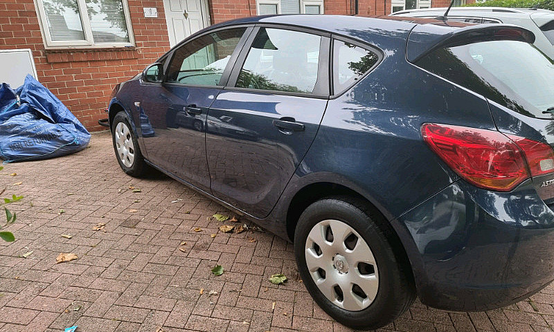 2012 Vauxhall Astra ...