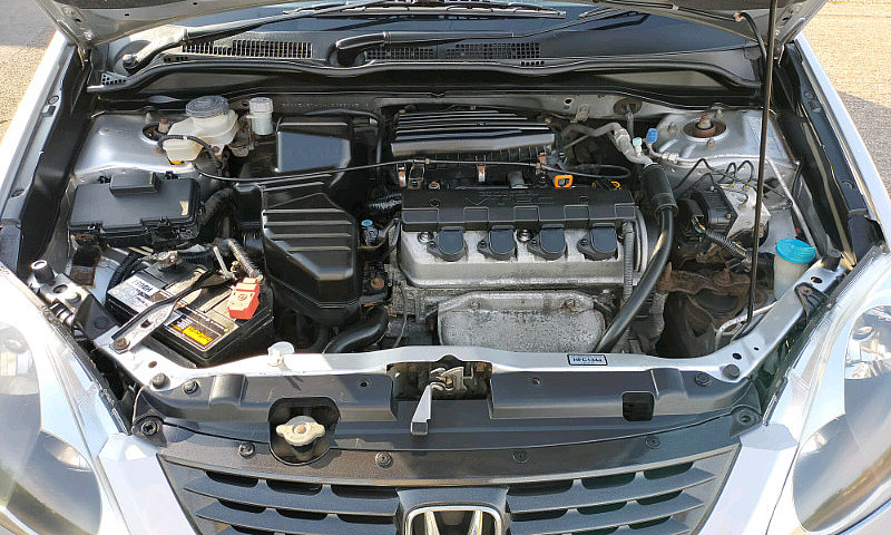 2004 Honda Civic 1.6...