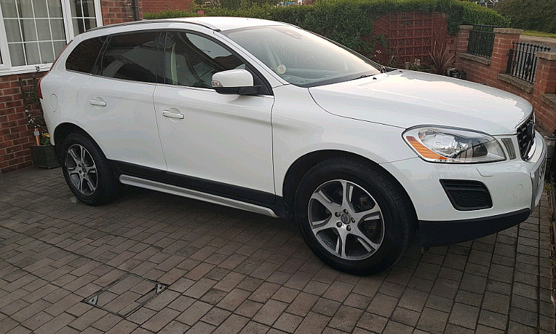 Volvo Xc60 D3 Lux Pr...