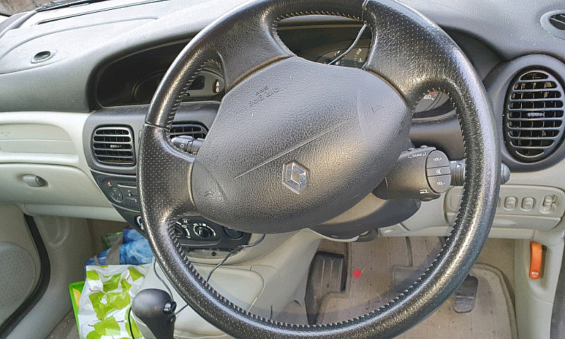 Automatic 1.6 Renaul...